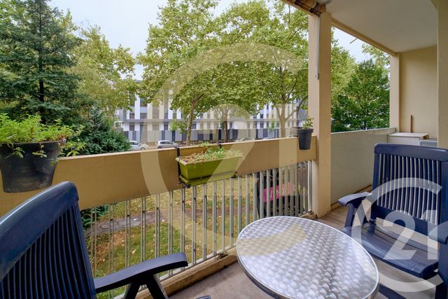 Appartement T4 à vendre - 4 pièces - 107.75 m2 - LYON - 69008 - RHONE-ALPES - Century 21 Hestia Ldi