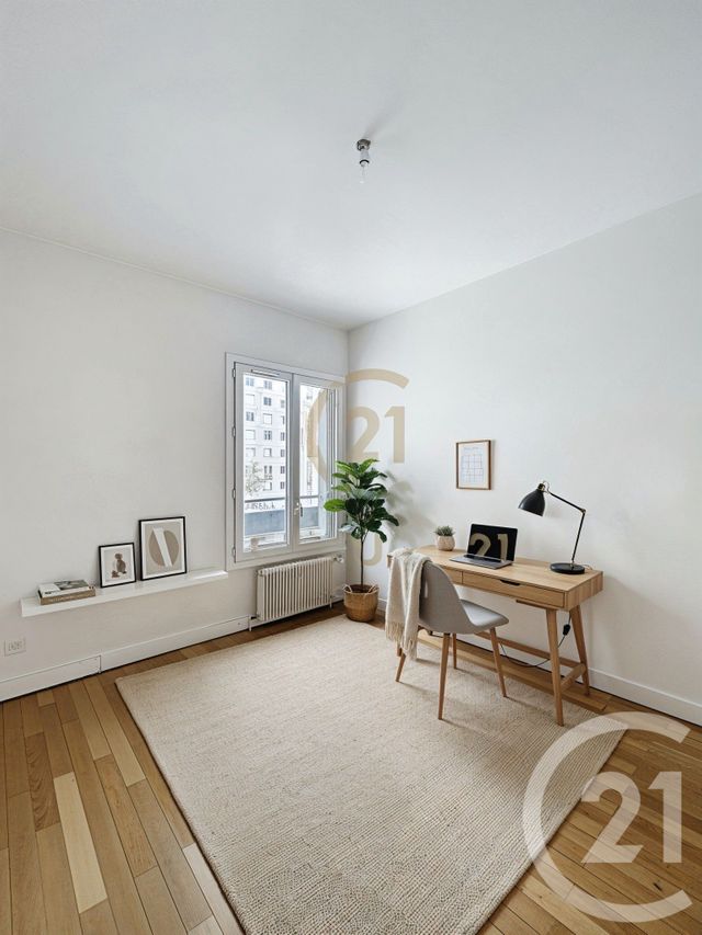 Appartement F3 à vendre - 3 pièces - 57.0 m2 - LYON - 69008 - RHONE-ALPES - Century 21 Hestia Ldi