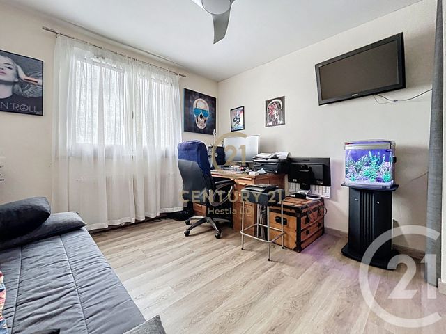 Afficher la photo en grand Appartement F3 à vendre - 3 pièces - 74.76 m2 - VENISSIEUX - 69 - RHONE-ALPES - Century 21 Hestia Ldi