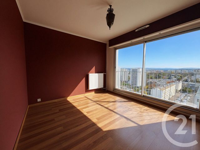 Appartement F5 à louer - 5 pièces - 97.43 m2 - VENISSIEUX - 69 - RHONE-ALPES - Century 21 Hestia Ldi