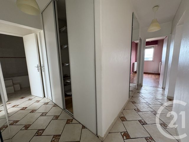 Appartement F5 à louer - 5 pièces - 97.43 m2 - VENISSIEUX - 69 - RHONE-ALPES - Century 21 Hestia Ldi