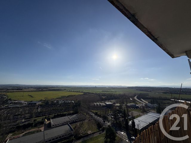 Appartement F5 à louer - 5 pièces - 97.43 m2 - VENISSIEUX - 69 - RHONE-ALPES - Century 21 Hestia Ldi