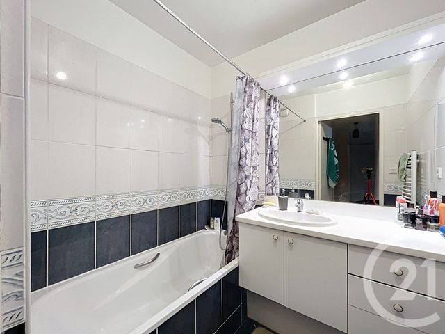 Appartement F5 à vendre - 5 pièces - 110.0 m2 - LYON - 69003 - RHONE-ALPES - Century 21 Hestia Ldi