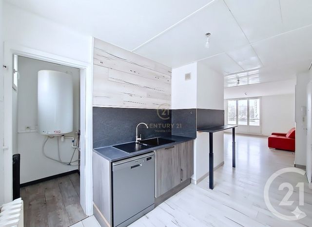 Appartement T3 à vendre - 3 pièces - 73.0 m2 - LYON - 69008 - RHONE-ALPES - Century 21 Hestia Ldi