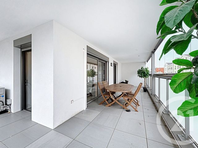 Appartement F4 à louer - 4 pièces - 101.5 m2 - LYON - 69008 - RHONE-ALPES - Century 21 Hestia Ldi