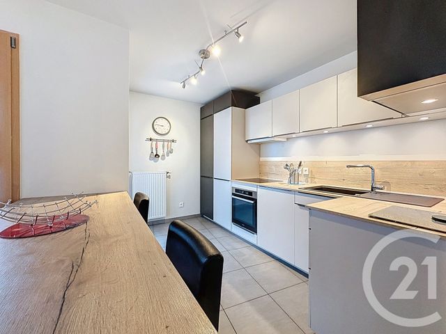 Appartement F4 à louer - 4 pièces - 101.5 m2 - LYON - 69008 - RHONE-ALPES - Century 21 Hestia Ldi