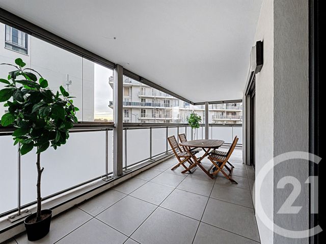 Appartement F4 à louer - 4 pièces - 101.5 m2 - LYON - 69008 - RHONE-ALPES - Century 21 Hestia Ldi
