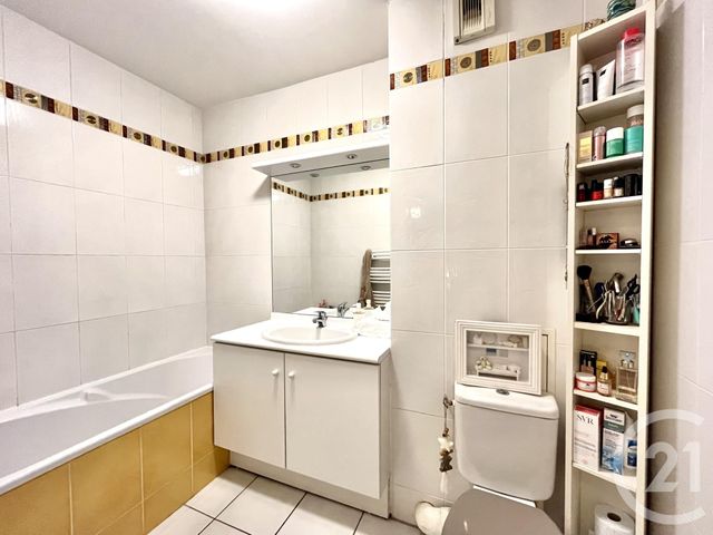 Appartement T3 à vendre - 3 pièces - 68.0 m2 - VILLEURBANNE - 69 - RHONE-ALPES - Century 21 Hestia Ldi