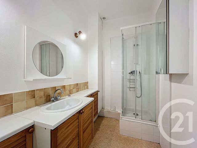 Appartement T2 à vendre - 2 pièces - 41.0 m2 - LYON - 69008 - RHONE-ALPES - Century 21 Hestia Ldi