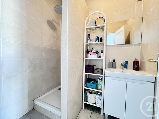 Appartement T3 à vendre - 3 pièces - 67.52 m2 - VILLEURBANNE - 69 - RHONE-ALPES - Century 21 Hestia Ldi