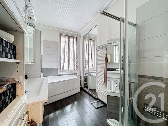 Appartement T6 à vendre - 6 pièces - 121.0 m2 - LYON - 69003 - RHONE-ALPES - Century 21 Hestia Ldi