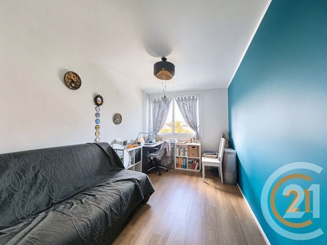 Appartement T3 à vendre - 3 pièces - 61.03 m2 - BRON - 69 - RHONE-ALPES - Century 21 Hestia Ldi