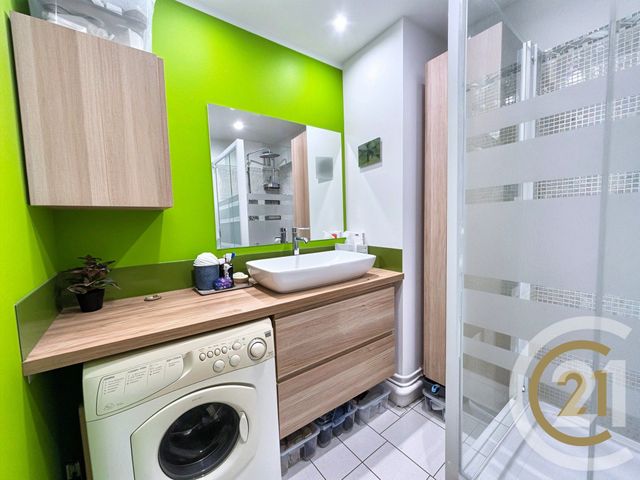 Appartement T3 à vendre - 3 pièces - 61.03 m2 - BRON - 69 - RHONE-ALPES - Century 21 Hestia Ldi