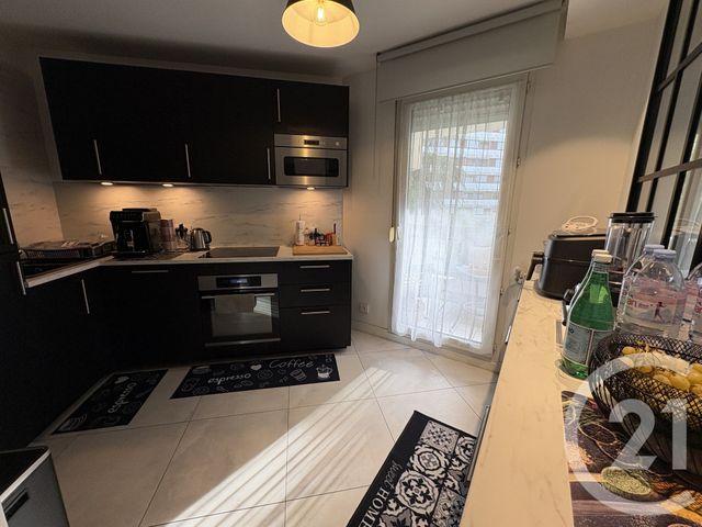 Appartement F2 à louer - 2 pièces - 52.35 m2 - LYON - 69003 - RHONE-ALPES - Century 21 Hestia Ldi