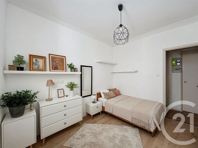 Appartement T5 à vendre - 4 pièces - 74.0 m2 - LYON - 69003 - RHONE-ALPES - Century 21 Hestia Ldi