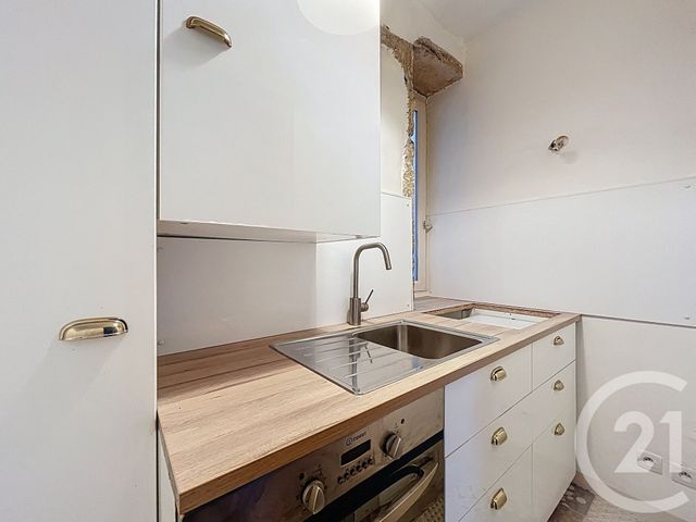 Appartement T5 à vendre - 4 pièces - 74.0 m2 - LYON - 69003 - RHONE-ALPES - Century 21 Hestia Ldi