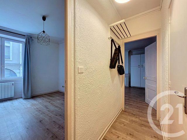 Appartement T5 à vendre - 4 pièces - 74.0 m2 - LYON - 69003 - RHONE-ALPES - Century 21 Hestia Ldi