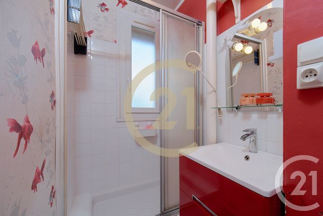 Afficher la photo en grand Appartement T3 à vendre - 3 pièces - 68.05 m2 - LYON - 69008 - RHONE-ALPES - Century 21 Hestia Ldi