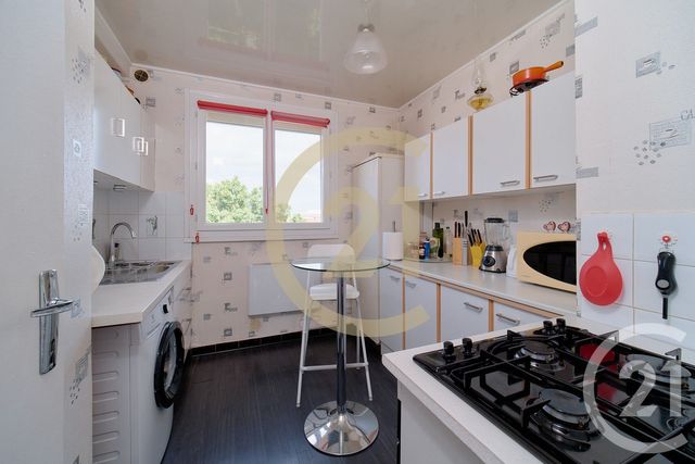 Afficher la photo en grand Appartement T3 à vendre - 3 pièces - 68.05 m2 - LYON - 69008 - RHONE-ALPES - Century 21 Hestia Ldi