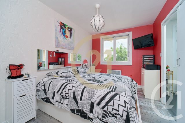 Afficher la photo en grand Appartement T3 à vendre - 3 pièces - 68.05 m2 - LYON - 69008 - RHONE-ALPES - Century 21 Hestia Ldi