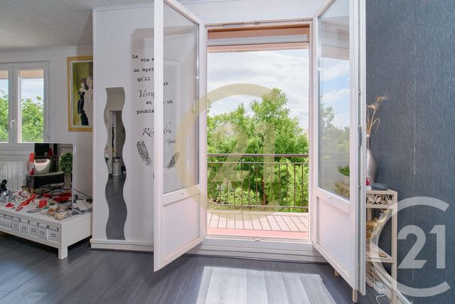 Afficher la photo en grand Appartement T3 à vendre - 3 pièces - 68.05 m2 - LYON - 69008 - RHONE-ALPES - Century 21 Hestia Ldi