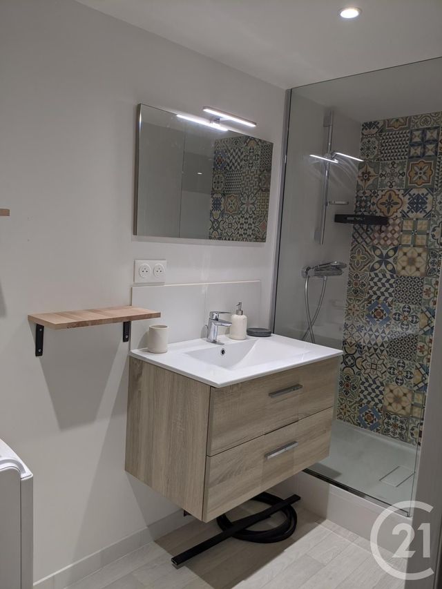 Appartement T2 à louer - 2 pièces - 51.38 m2 - LYON - 69002 - RHONE-ALPES - Century 21 Hestia Ldi