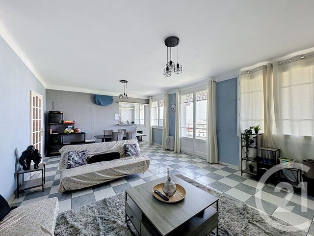 Appartement F5 à vendre - 5 pièces - 83.0 m2 - LYON - 69008 - RHONE-ALPES - Century 21 Hestia Ldi