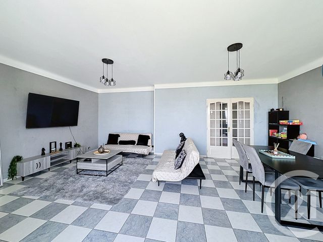 Appartement F5 à vendre - 5 pièces - 83.0 m2 - LYON - 69008 - RHONE-ALPES - Century 21 Hestia Ldi