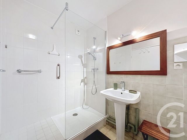 Appartement F4 à louer - 4 pièces - 110.81 m2 - LYON - 69004 - RHONE-ALPES - Century 21 Hestia Ldi