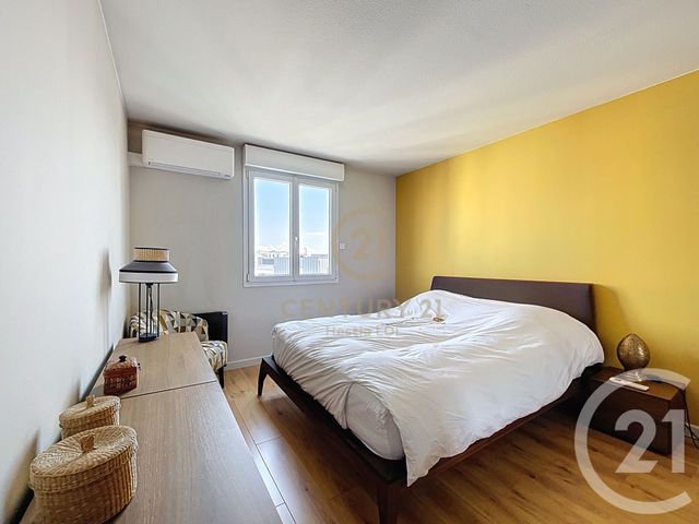 Afficher la photo en grand Appartement T5 à vendre - 4 pièces - 106.0 m2 - LYON - 69008 - RHONE-ALPES - Century 21 Hestia Ldi