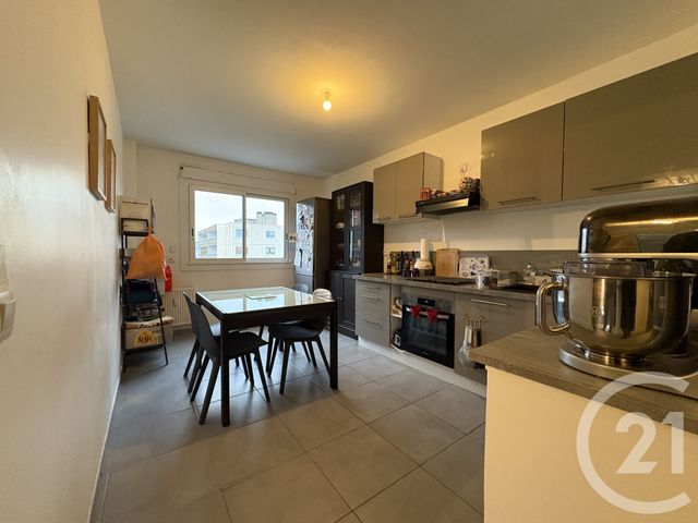 Appartement F3 à louer - 3 pièces - 63.28 m2 - STE FOY LES LYON - 69 - RHONE-ALPES - Century 21 Hestia Ldi