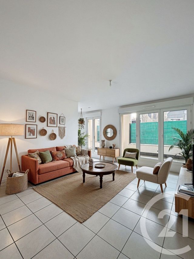 appartement - VAULX EN VELIN - 69