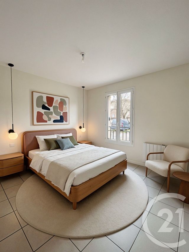 Appartement F2 à vendre - 2 pièces - 41.0 m2 - VAULX EN VELIN - 69 - RHONE-ALPES - Century 21 Hestia Ldi