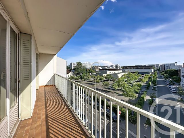 Appartement T3 à vendre - 3 pièces - 86.0 m2 - LYON - 69008 - RHONE-ALPES - Century 21 Hestia Ldi