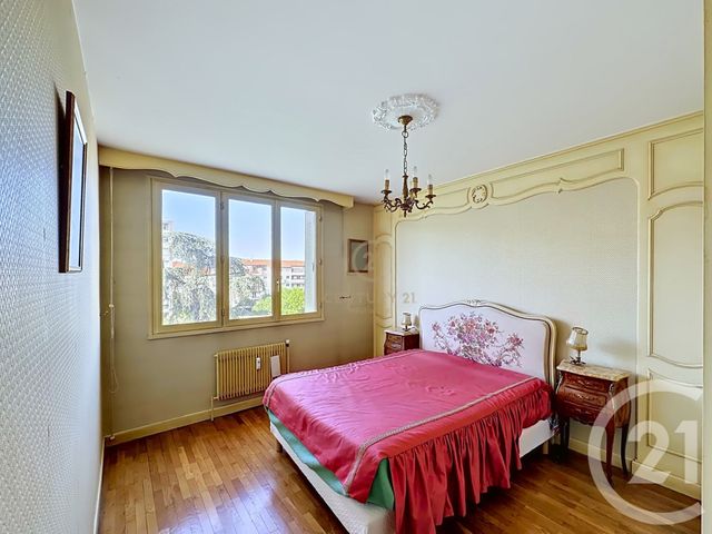Appartement T3 à vendre - 3 pièces - 86.0 m2 - LYON - 69008 - RHONE-ALPES - Century 21 Hestia Ldi