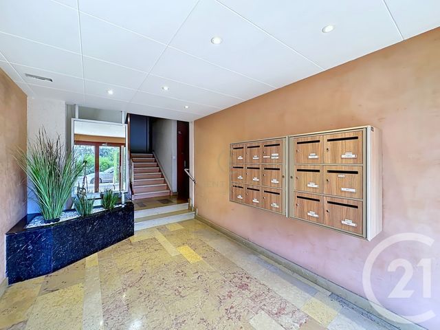 Appartement T3 à vendre - 3 pièces - 86.0 m2 - LYON - 69008 - RHONE-ALPES - Century 21 Hestia Ldi