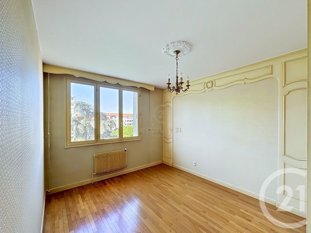 Appartement T3 à vendre - 3 pièces - 86.0 m2 - LYON - 69008 - RHONE-ALPES - Century 21 Hestia Ldi