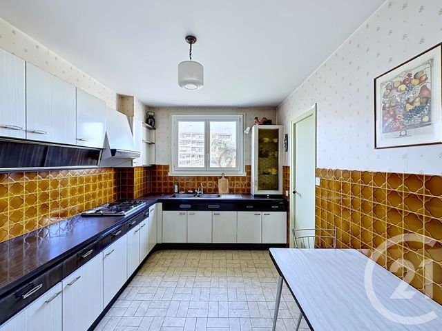 Appartement T3 à vendre - 3 pièces - 86.0 m2 - LYON - 69008 - RHONE-ALPES - Century 21 Hestia Ldi