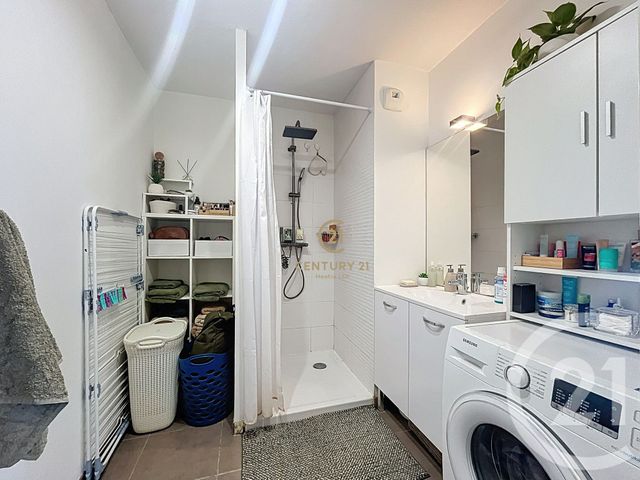 Appartement à vendre - 2 pièces - 42.0 m2 - ST PRIEST - 69 - RHONE-ALPES - Century 21 Hestia Ldi