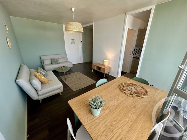 Appartement F2 à louer - 2 pièces - 54.06 m2 - BRON - 69 - RHONE-ALPES - Century 21 Hestia Ldi