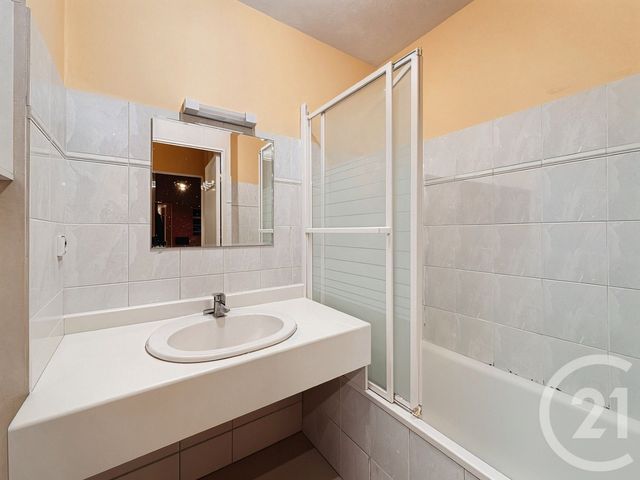 Appartement à vendre - 2 pièces - 51.0 m2 - LYON - 69003 - RHONE-ALPES - Century 21 Hestia Ldi