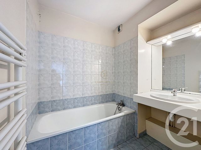 Appartement F3 à vendre - 3 pièces - 69.0 m2 - LYON - 69008 - RHONE-ALPES - Century 21 Hestia Ldi