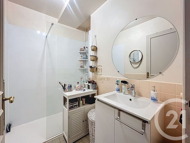 Appartement à vendre - 4 pièces - 75.0 m2 - LYON - 69008 - RHONE-ALPES - Century 21 Hestia Ldi