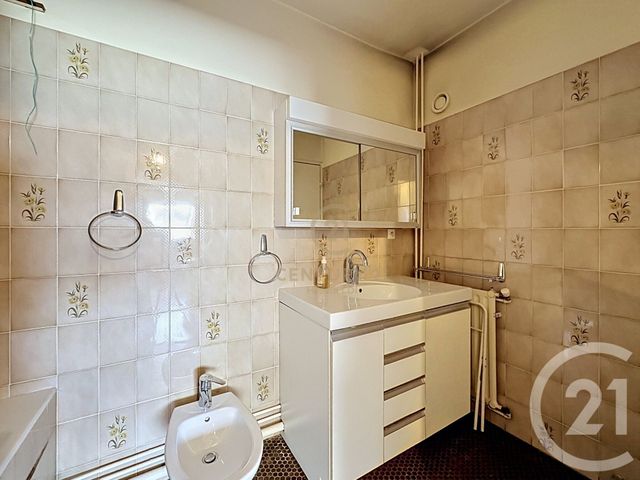 Appartement F4 à vendre - 3 pièces - 94.68 m2 - LYON - 69008 - RHONE-ALPES - Century 21 Hestia Ldi