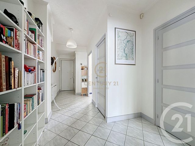 Appartement F3 à vendre - 3 pièces - 76.09 m2 - LYON - 69008 - RHONE-ALPES - Century 21 Hestia Ldi