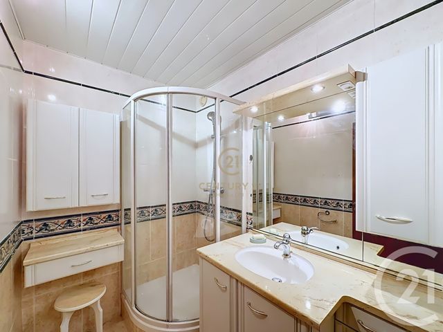 Appartement F2 bis à vendre - 2 pièces - 62.39 m2 - VAULX EN VELIN - 69 - RHONE-ALPES - Century 21 Hestia Ldi