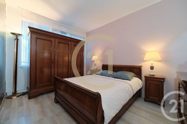 Appartement T4 à vendre - 4 pièces - 97.81 m2 - LYON - 69008 - RHONE-ALPES - Century 21 Hestia Ldi