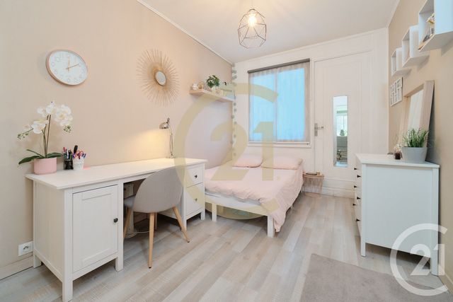 Appartement T4 à vendre - 4 pièces - 97.81 m2 - LYON - 69008 - RHONE-ALPES - Century 21 Hestia Ldi