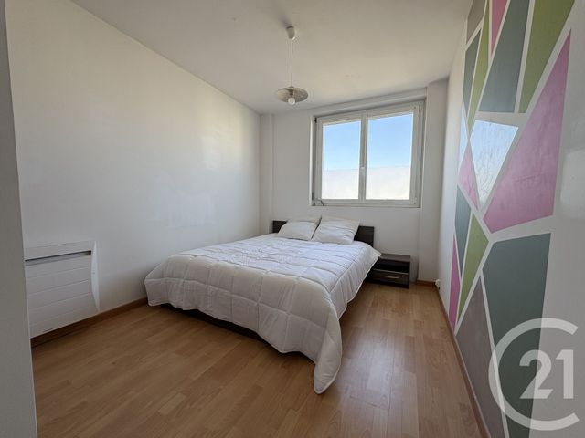 Appartement F4 à louer - 4 pièces - 64.66 m2 - VENISSIEUX - 69 - RHONE-ALPES - Century 21 Hestia Ldi