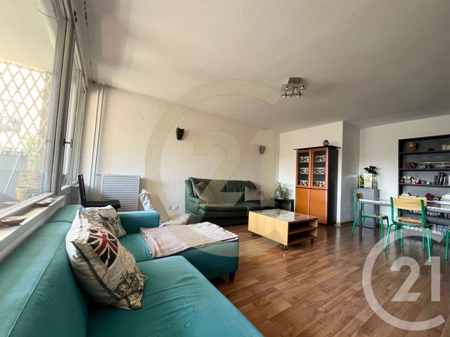 Appartement T4 à vendre - 4 pièces - 93.16 m2 - VENISSIEUX - 69 - RHONE-ALPES - Century 21 Hestia Ldi